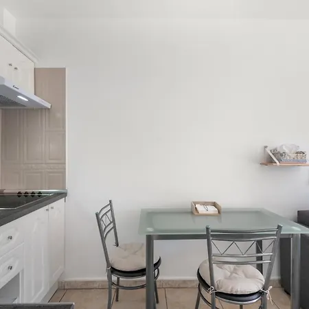 Greta Costa Del Silencio